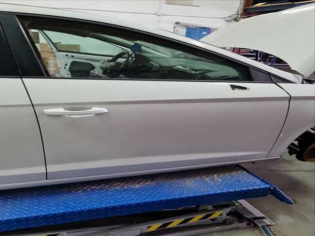 Puerta Delantera Derecha Seat Leon 2.0 TDI 150CV 110KW