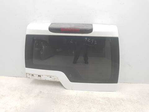 Portón Land Rover Discovery TDV6 S 211CV