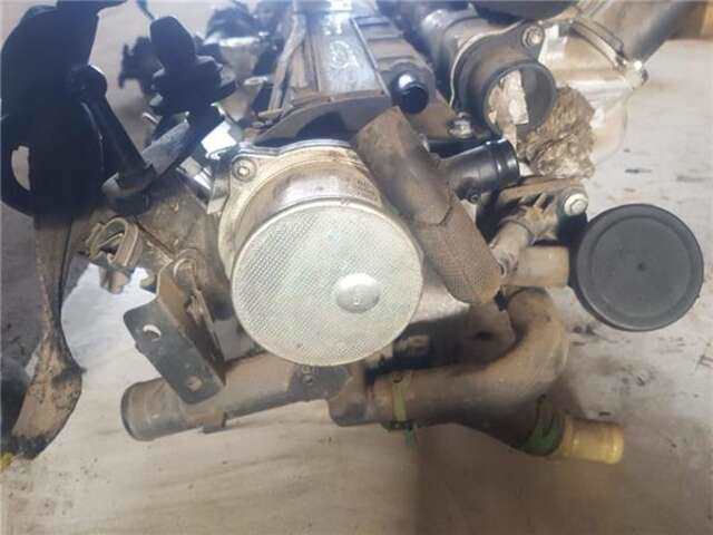 Foto 3ª: Culata Renault Clio 1.5 AUTHENTIQUE [1.5 LTR. - 48 KW DCI DIESEL]