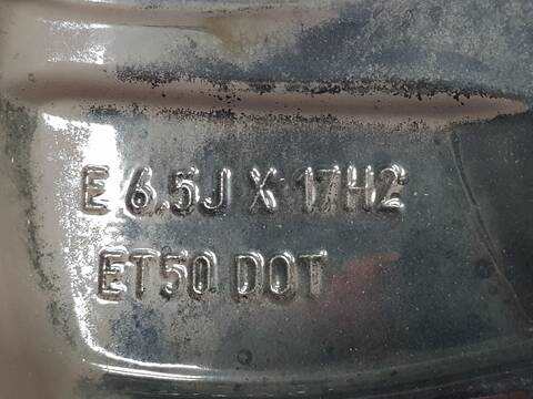 Foto 2ª: LLanta Aleacion Ford Tourneo TITANIUM (2013)