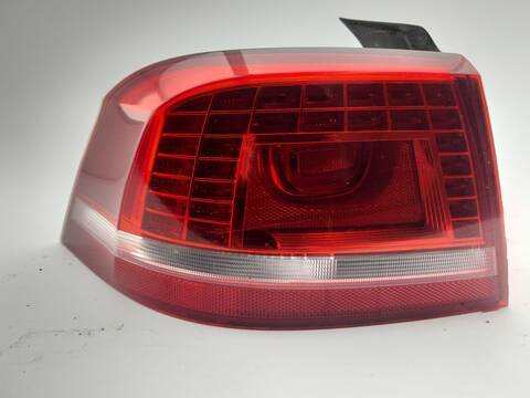 Foto 2ª: Piloto Trasero Izquierdo Volkswagen Passat HIGHLINE BLUEMOTION 140CV 103KW [CFFB] (2012)