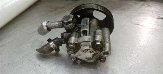 Foto 3ª: Bomba Servodireccion Renault Maxity 2.5 FG 110.28/32/35 [2.5 LTR. - 81 KW DIESEL] [YD25]