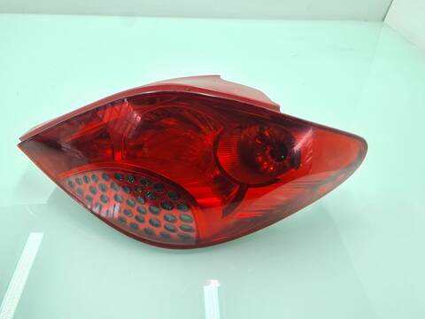Piloto Trasero Derecho Peugeot 207 CONFORT 68CV 50KW