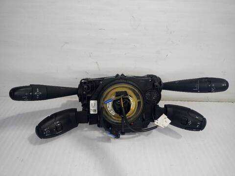 Mando Multifuncion Peugeot 3008 STYLE 114CV