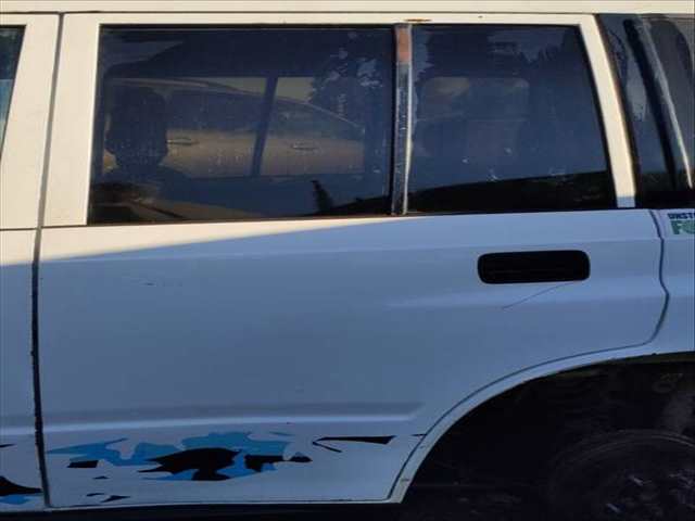 Puerta Trasera Izquierda Suzuki Vitara 1.6 LARGO JLX) 97CV 71KW