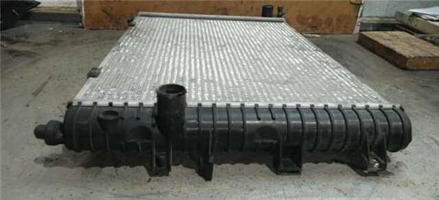 Foto 3ª: Radiador Motor Land Rover Discovery 4.0 V8 HSE [4.0 LTR. - 136 KW V8 CAT] [56D]