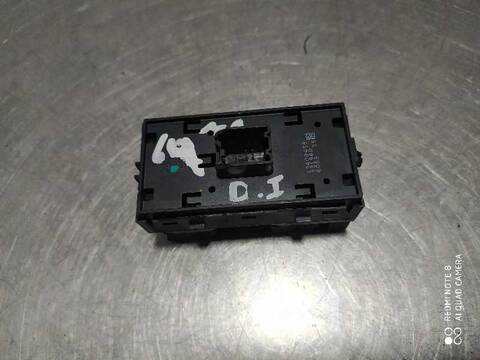 Foto 2ª: Botonera Elevalunas Opel Astra SELECTIVE START/STOP 110CV 81KW [B16DTE] (2016)