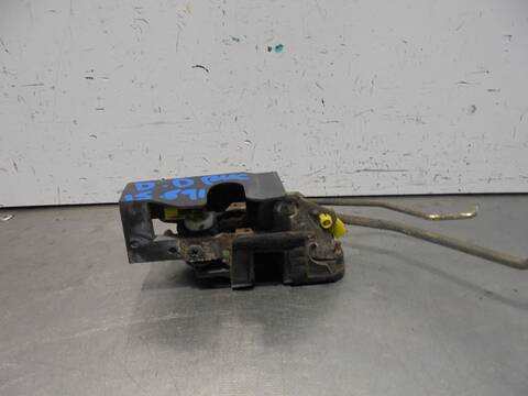 Foto 3ª: Cerradura Puerta Delantera Derecha Hyundai Accent GL 5P 86CV 63KW [G4EA] (2002)