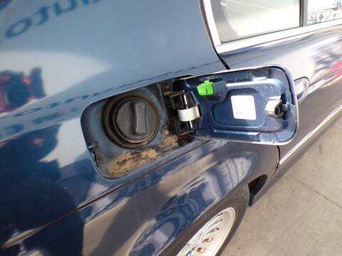 Tapa Exterior Combustible Bmw Serie 5 518 286S1 BERLINA