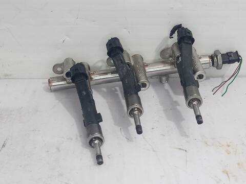 Foto 3ª: Rampa Inyectora Peugeot 308 ACTIVE 110CV [HNZ / HNP] (2013)