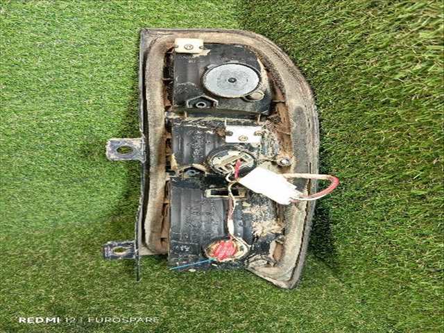 Foto 3ª: Piloto Trasero Izquierdo Toyota Land Cruiser 3.0 D KDJ90 GX 3P [1KD-FTV] (2002)