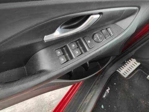 Botonera Elevalunas Hyundai i30 G3LE