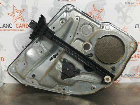 Foto 2ª: Elevalunas Manual Trasero Derecho Volkswagen Golf BASICO BERLINA 68CV 50KW [AGP] (1999)