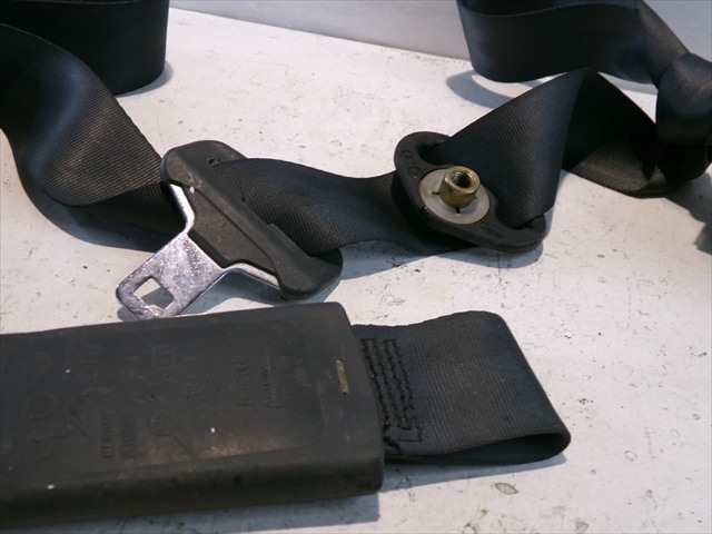 Foto 3ª: Cinturón Delantero Derecho Renault Megane 1.6 G 2002-2008 [K4MT7] (2004)