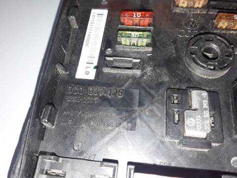 Foto 2ª: Caja Reles Fusibles Volkswagen Passat ADVANCE PLUS 140CV