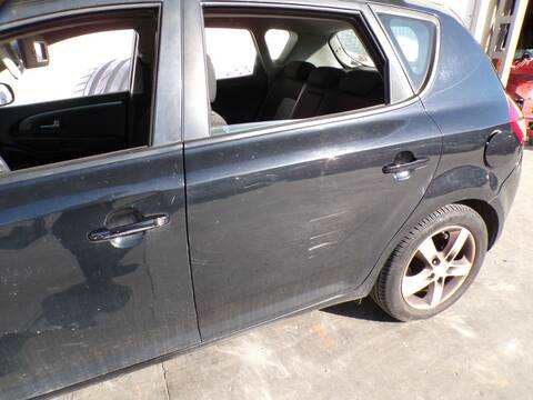 Puerta Trasera Izquierda Kia Ceed G4FC ED)