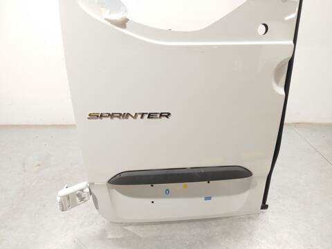 Foto 2ª: Puerta Trasera Izquierda Mercedes Sprinter 419 CDI RWD 907.643 907.645 907.647) 190CV 140KW FURGONETA [654920] (2024)