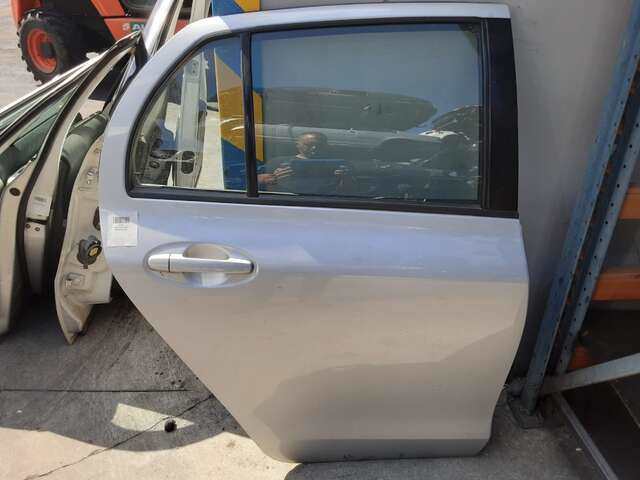 Puerta Trasera Derecha Toyota Yaris 1.4 D4D 90CV