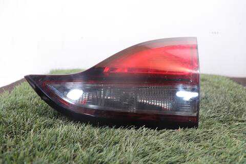 Piloto Portón Derecho Opel Zafira B16DTH