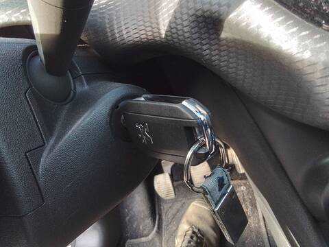 Foto 2ª: Motor de Arranque Peugeot 208 1.2 12V E-VTI 82CV 60KW [HM05] (2019)