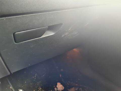 Guantera Seat Leon STYLE 110CV 81KW
