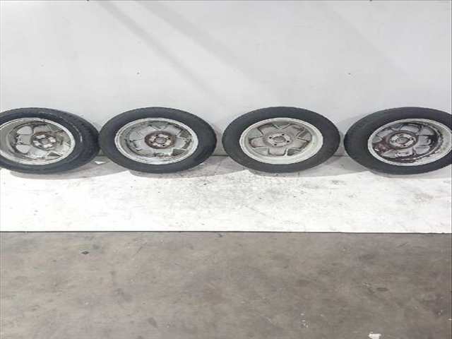 Foto 3ª: Juego LLantas Renault Megane 1.6 16V LA00 LA04 LA0B LA11 LA16 LA19 LA1J LA1K ... 107CV [K4M 700 K4M 701 K4M 706 K4M 708 K4M 709] (1996)