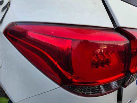 Piloto Trasero Izquierdo Kia Carens DRIVE 116CV 85KW