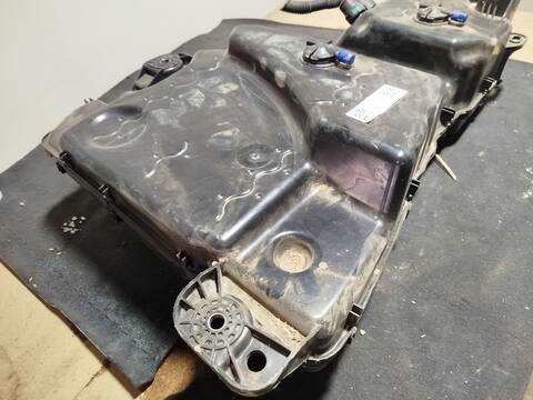 Foto 3ª: Deposito AdBlue Volkswagen Tiguan VERSION INDEFINIDA (2020)