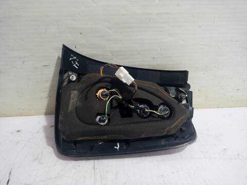 Foto 3ª: Piloto Trasero Izquierdo Toyota Prius BASIS AUT. 78CV [1NZFXE] (2003)