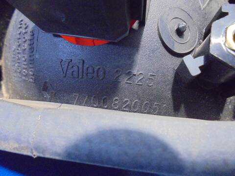 Foto 4ª: Piloto Trasero Derecho Renault Laguna 95CV 70KW (1998)