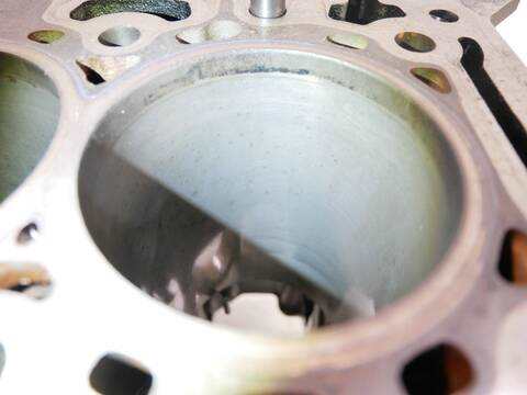 Bloque Motor Ford Transit 105 CV 77KW