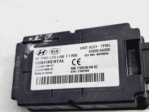 Foto 2ª: Centralita Motor ECU Kia Carens BASIC 116CV 85KW [D4FD] (2017)