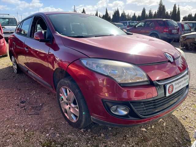 Foto 3ª: Capot Renault Megane 1.5 DCI 110cv [K9KJ8] (2013)