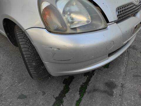 Foto 2ª: Paragolpes Delantero Toyota Yaris 2NZFE (1999)