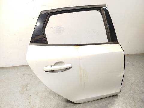 Foto 2ª: Puerta Trasera Derecha Volvo V40 D2 HATCHBACK 120CV 88KW [D4204T8] (2018)