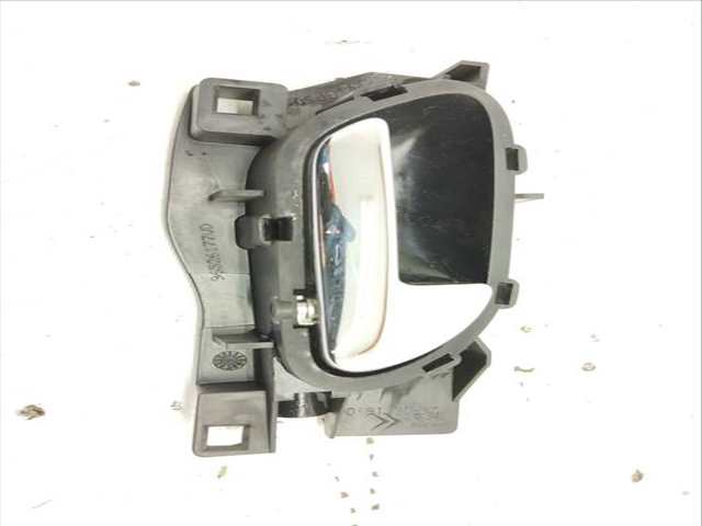 Maneta Interior Delantera Derecha Peugeot 407 ST CONFORT 136CV 100KW
