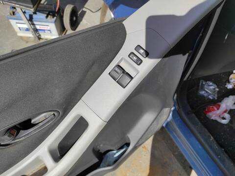 Botonera Elevalunas Toyota Yaris 2SZFE