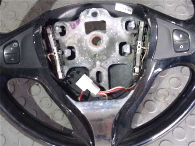 Foto 3ª: Volante Renault Clio 1.5 BUSINESS [1.5 LTR. - 66 KW DCI DIESEL FAP] [K9K B6]