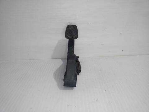 Foto 1ª: Pedal Embrague Mercedes Vito 112 CDI 638.094) 122CV [OM 611] (1996)