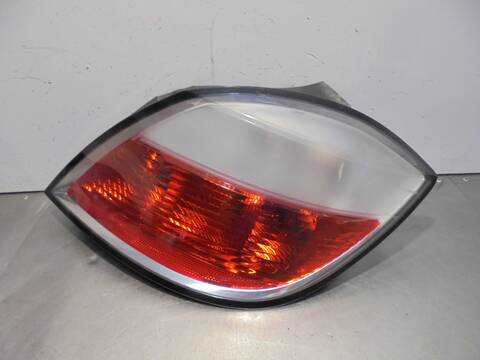 Foto 4ª: Piloto Trasero Derecho Opel Astra COSMO 105CV 77KW [Z16XEP] (2006)