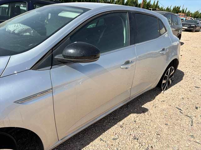 Foto 2ª: Puerta Delantera Izquierda Renault Megane 1.2 G [H5FF4] (2018)