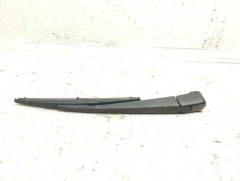 Brazo Limpia Trasero Mazda CX3 G CENTER-LINE