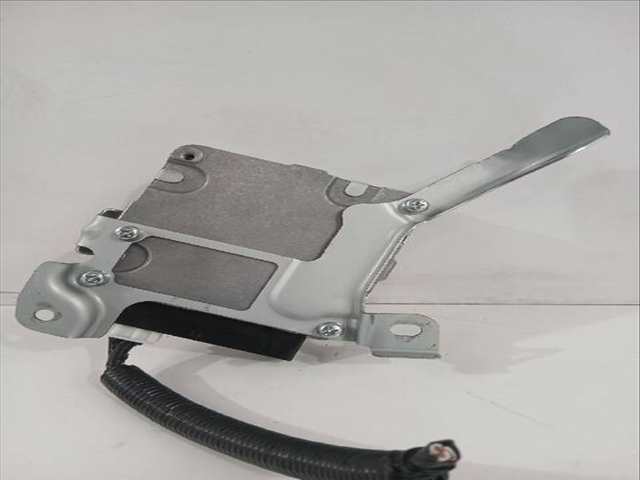 Foto 3ª: Centralita Motor ECU Toyota Yaris ACTIVE 112CV [2NRFKE] (2017)