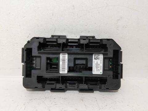 Foto 3ª: Caja Reles Fusibles Bmw Serie 3 315 2.0 TD 143CV (2011)