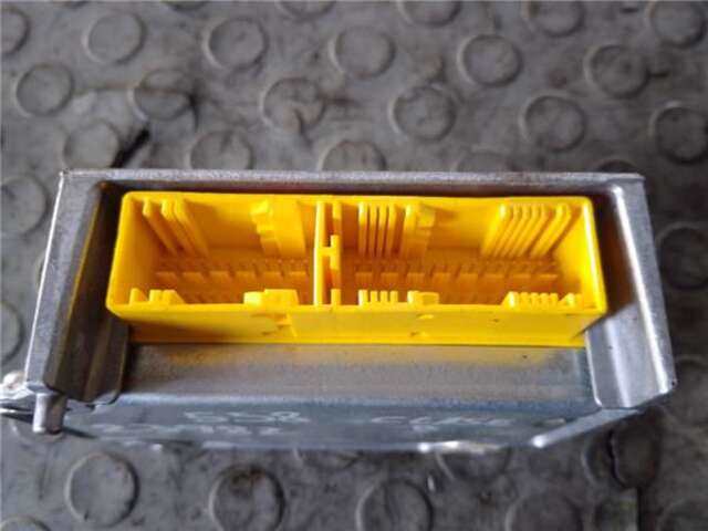 Foto 3ª: Centralita Airbag Mercedes Clase B 150 2.0 180 CDI (245.207) [2.0 LTR. - 80 KW CDI CAT] [OM 640.940]