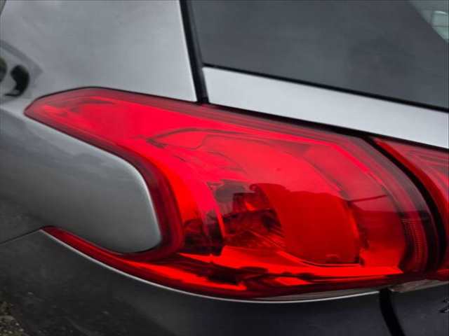 Piloto Trasero Izquierdo Peugeot 2008 HMZ