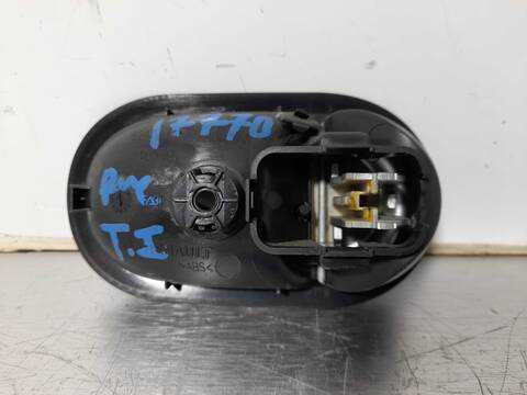 Foto 2ª: Maneta Interior Trasera Izquierda Renault Clio 1.2 16V 75CV 55KW [D4F D7] (2007)