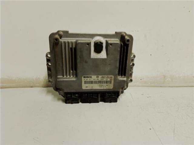 Foto 2ª: Centralita Motor ECU Renault Megane 1.9 DYNAMIQUE LUXE [1.9 LTR. - 88 KW DCI DIESEL] II BERLINA 3P (10.2002-_) [F9Q 800]