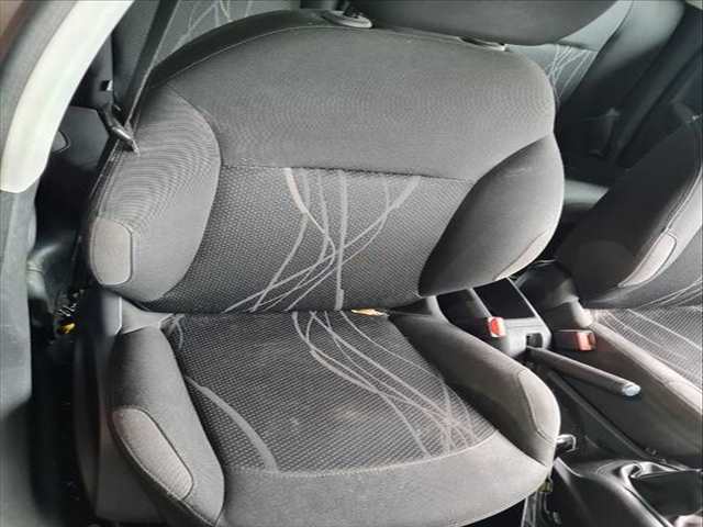 Asiento Delantero Derecho Peugeot 208 ACTIVE 82CV 60KW