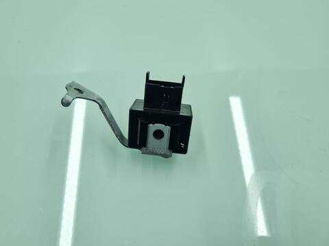 Foto 3ª: Caja Reles Fusibles Toyota Land Cruiser LIFE 173CV 127KW [1KDFTV] (2010)